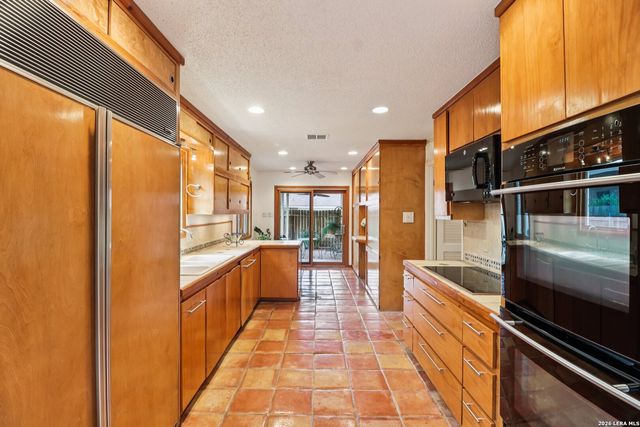 4318 Muirfield, San Antonio, TX 78229