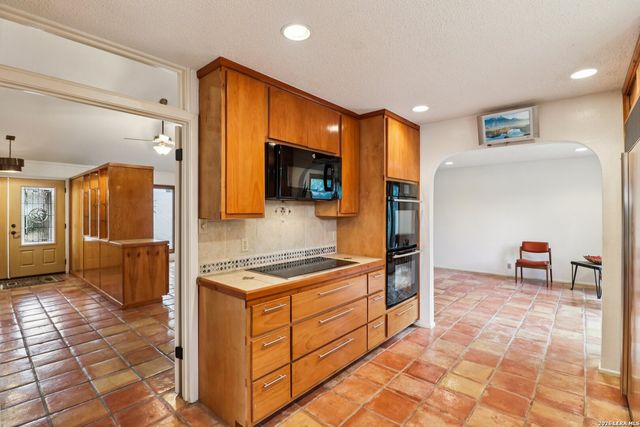 4318 Muirfield, San Antonio, TX 78229