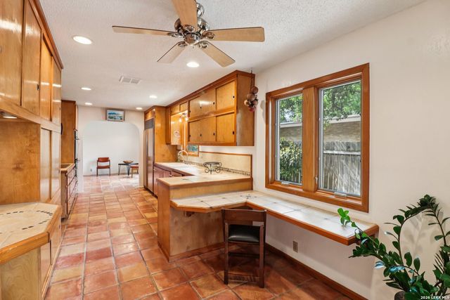 4318 Muirfield, San Antonio, TX 78229