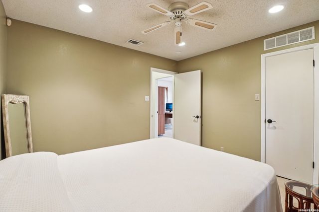 4318 Muirfield, San Antonio, TX 78229