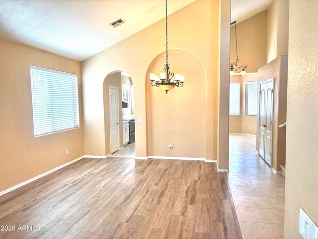 6824 S 33RD Avenue, Phoenix, AZ 85041