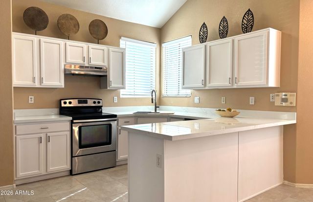 6824 S 33RD Avenue, Phoenix, AZ 85041