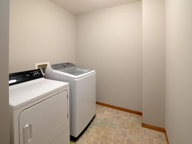 543 Roundhouse Street, Shakopee, MN 55379