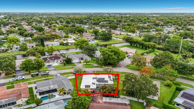 851 E Plantation Circle, Plantation, FL 33324