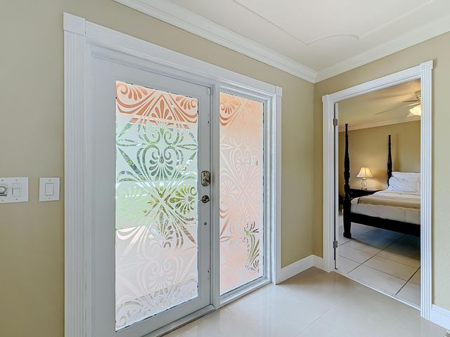 851 E Plantation Circle, Plantation, FL 33324