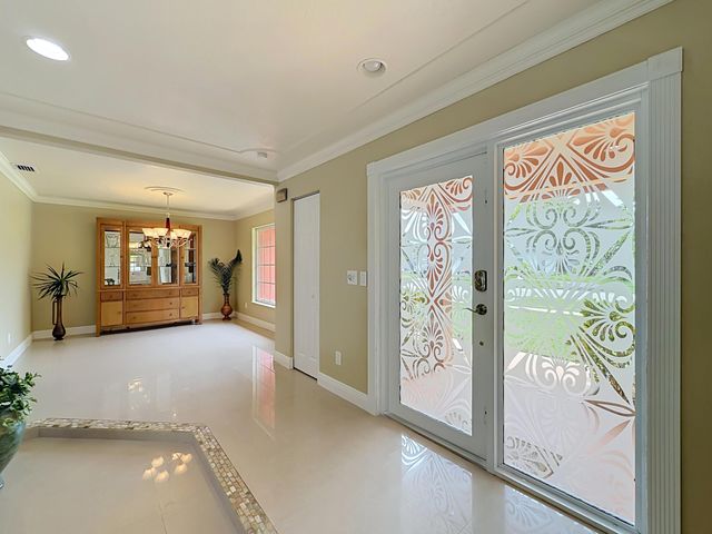 851 E Plantation Circle, Plantation, FL 33324