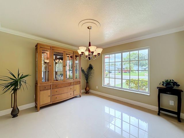 851 E Plantation Circle, Plantation, FL 33324
