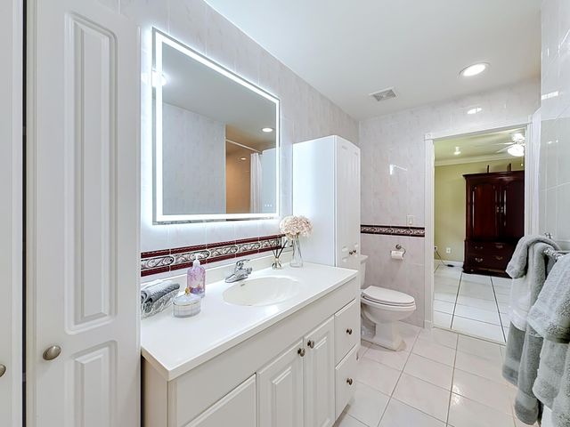 851 E Plantation Circle, Plantation, FL 33324