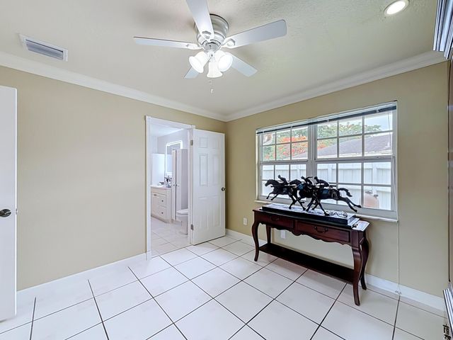 851 E Plantation Circle, Plantation, FL 33324