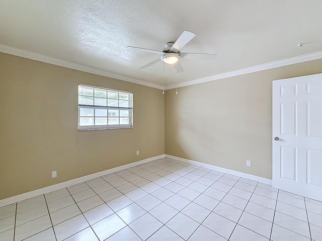 851 E Plantation Circle, Plantation, FL 33324