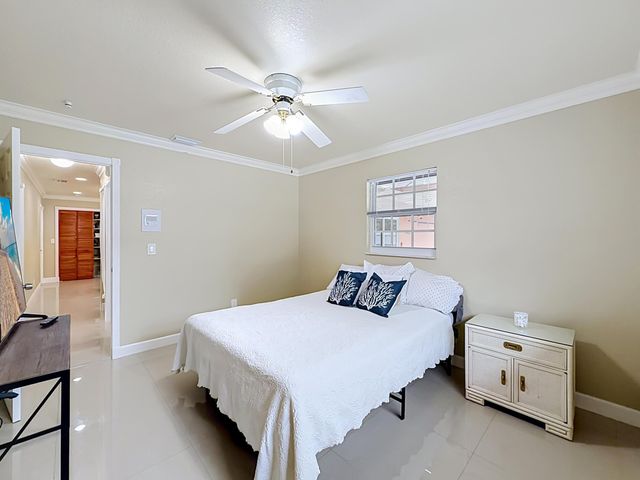 851 E Plantation Circle, Plantation, FL 33324