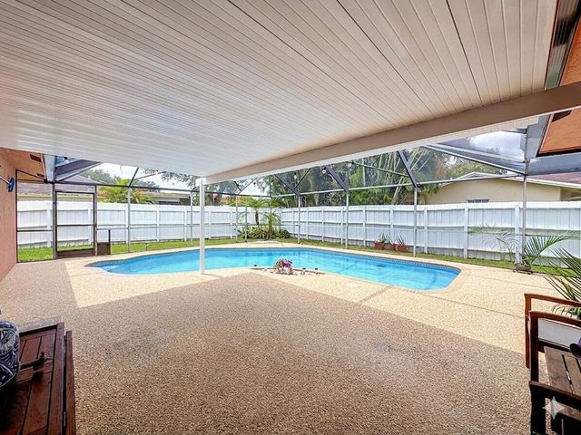 851 E Plantation Circle, Plantation, FL 33324