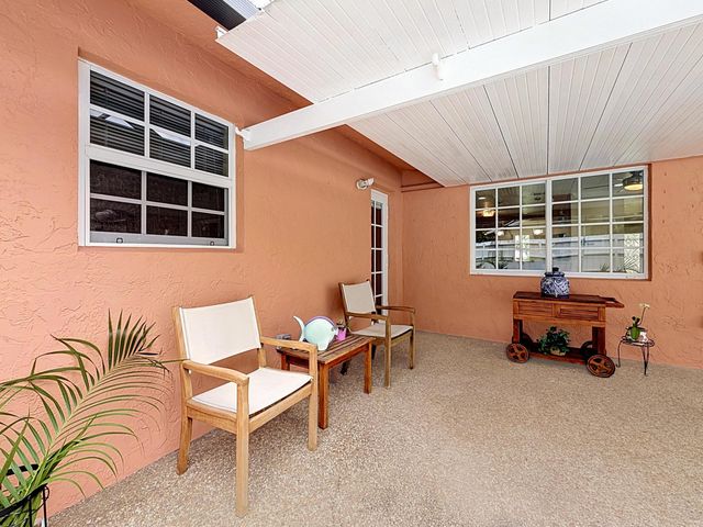 851 E Plantation Circle, Plantation, FL 33324
