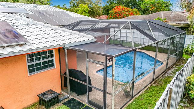 851 E Plantation Circle, Plantation, FL 33324