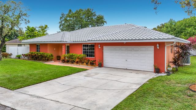 851 E Plantation Circle, Plantation, FL 33324