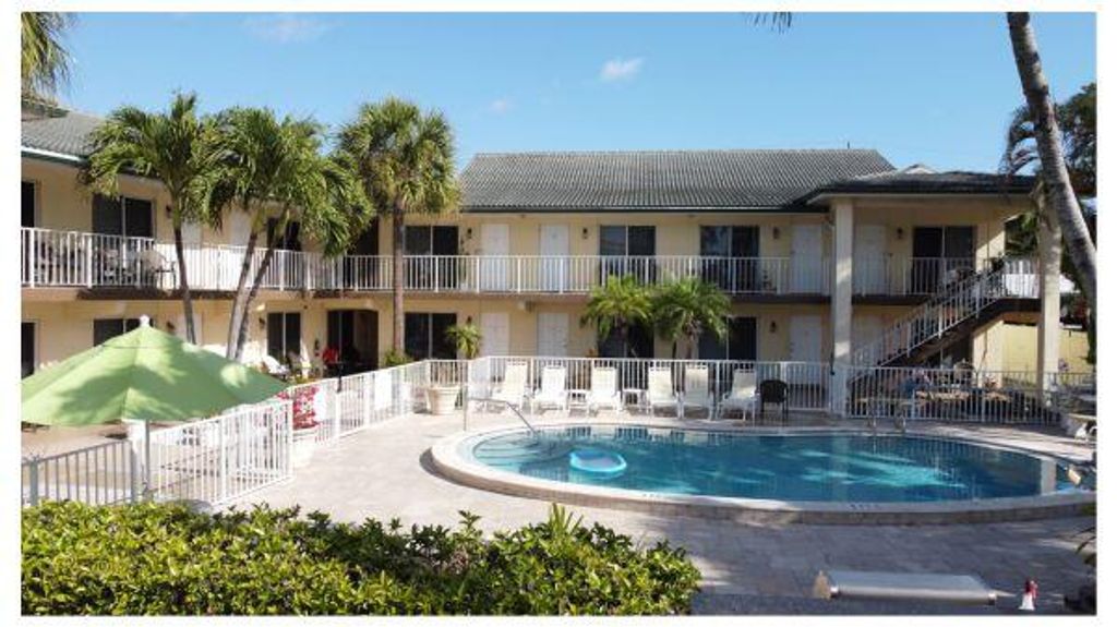 1907 NE 2ND Street 15, Deerfield Beach, FL 33441