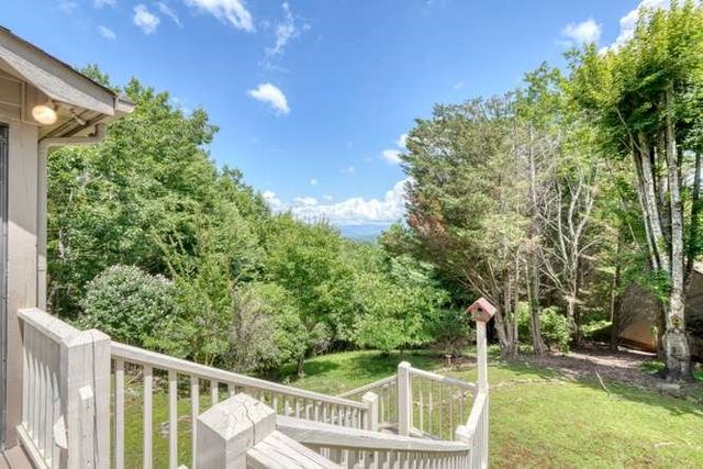 100 Sourwood Lane, Hayesville, NC 28904