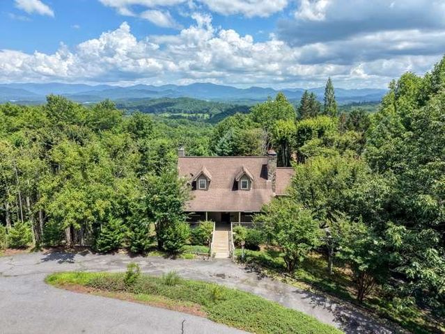 100 Sourwood Lane, Hayesville, NC 28904