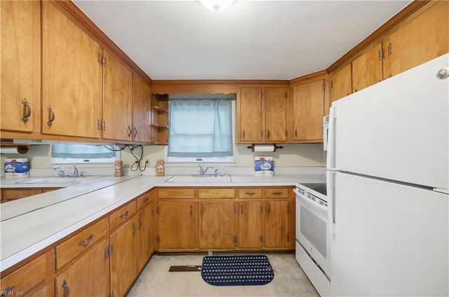 205 Fresno DR, Chesapeake, VA 23322