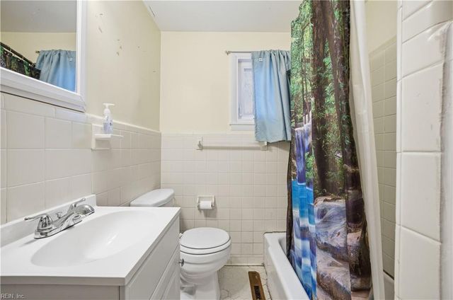 205 Fresno DR, Chesapeake, VA 23322