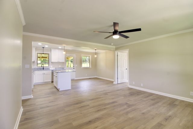 210 Crenshaw Rd, Hartsville, TN 37074