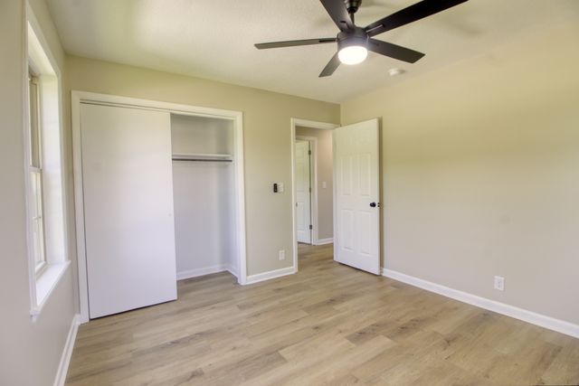 210 Crenshaw Rd, Hartsville, TN 37074