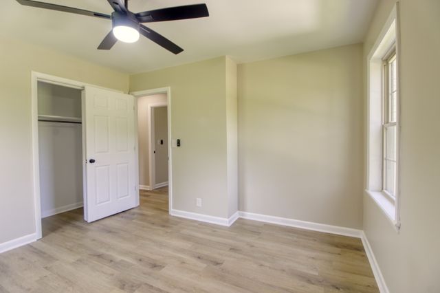 210 Crenshaw Rd, Hartsville, TN 37074