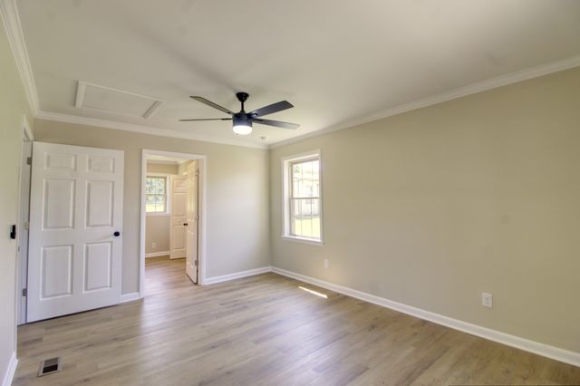 210 Crenshaw Rd, Hartsville, TN 37074
