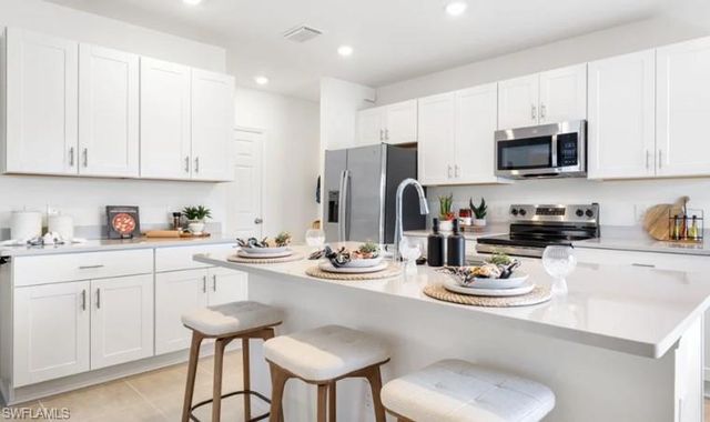 6511 Equinox LN, North Fort Myers, FL 33917