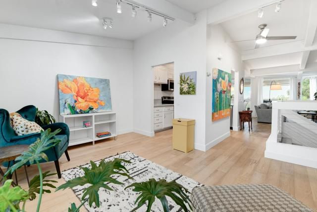 2323 Caringa Way 16, Carlsbad, CA 92009