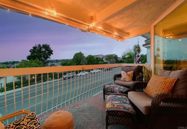 2323 Caringa Way 16, Carlsbad, CA 92009