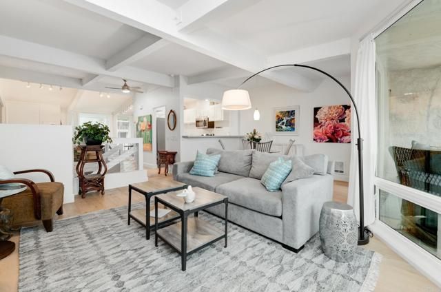 2323 Caringa Way 16, Carlsbad, CA 92009