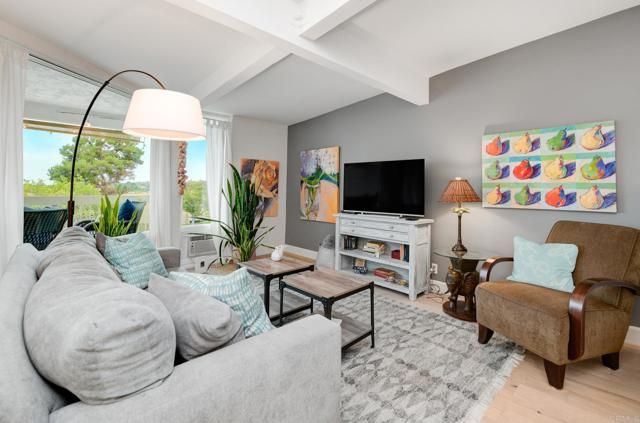 2323 Caringa Way 16, Carlsbad, CA 92009