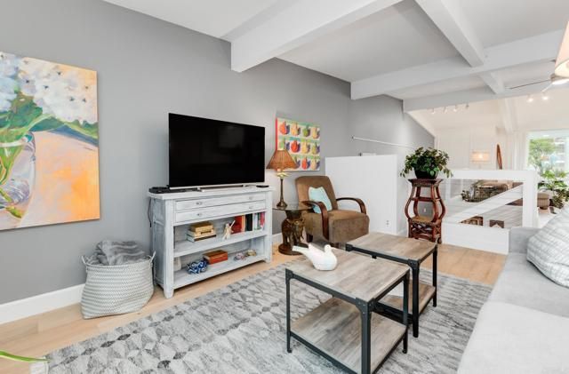 2323 Caringa Way 16, Carlsbad, CA 92009