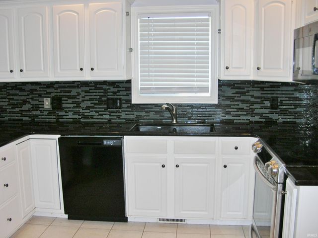 3743 Wethersfield Drive, Evansville, IN 47725