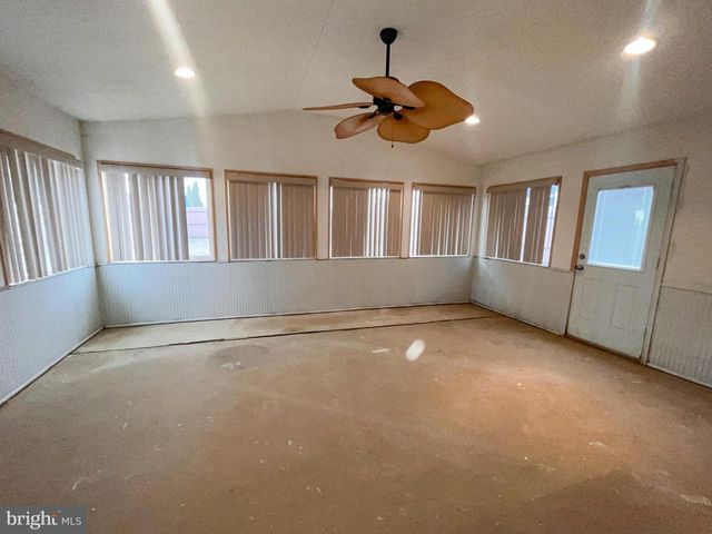 16 COURTLAND CIR, Bear, DE 19701