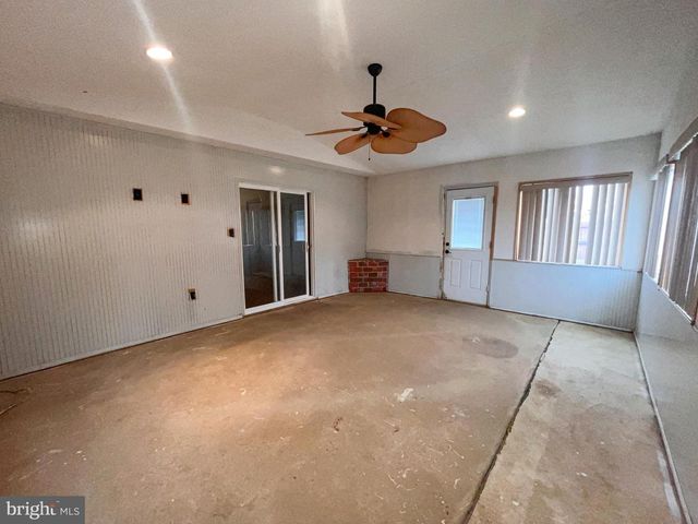 16 COURTLAND CIR, Bear, DE 19701