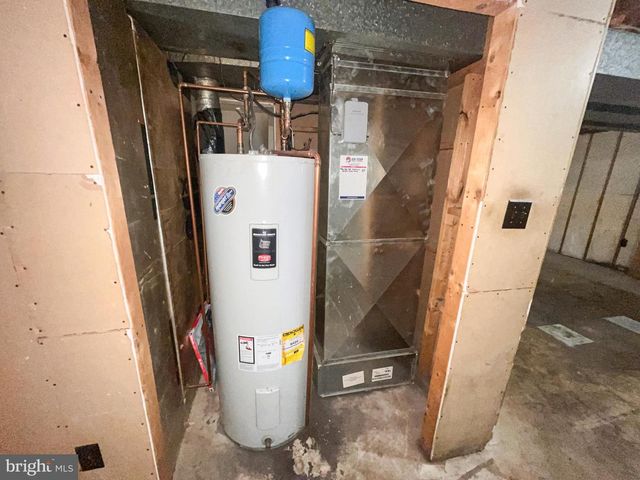 16 COURTLAND CIR, Bear, DE 19701