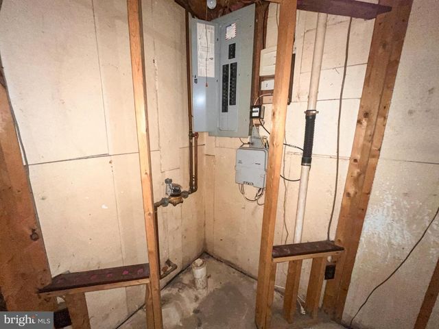 16 COURTLAND CIR, Bear, DE 19701