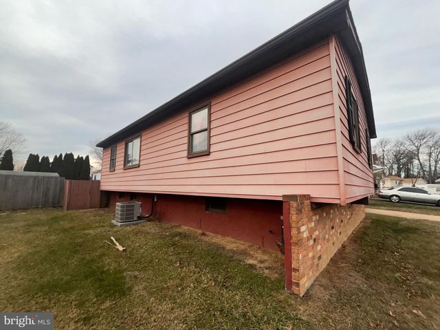 16 COURTLAND CIR, Bear, DE 19701