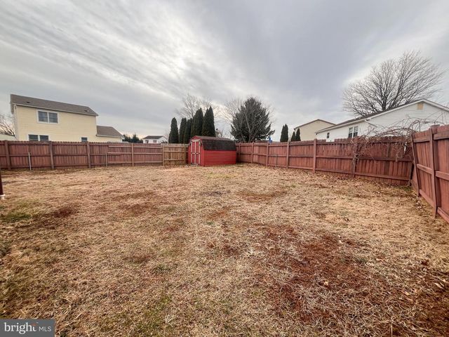 16 COURTLAND CIR, Bear, DE 19701