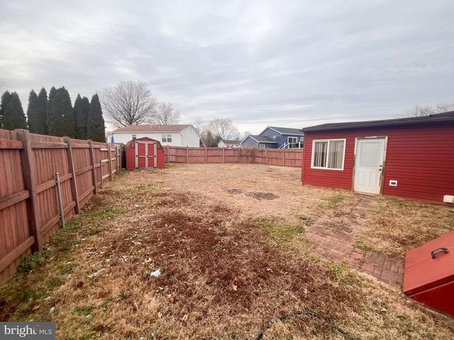 16 COURTLAND CIR, Bear, DE 19701