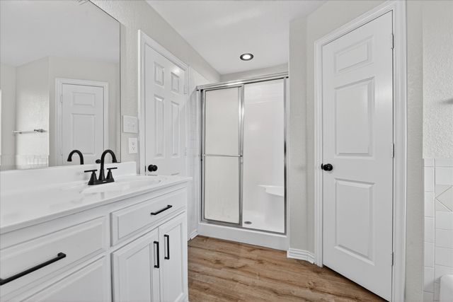 127 Port O Call Court, Runaway Bay, TX 76426