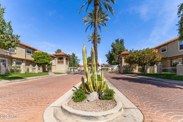 8300 E VIA DE VENTURA -- 2003, Scottsdale, AZ 85258