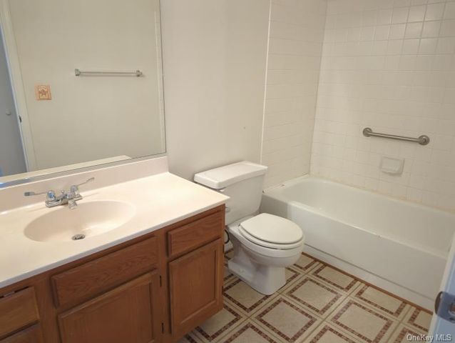 2 Durham Court, Middletown, NY 10940