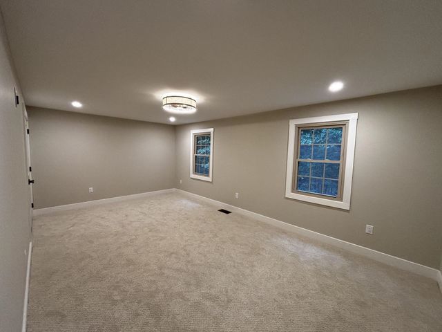 21 Braemar Road, Windham, NH 03087