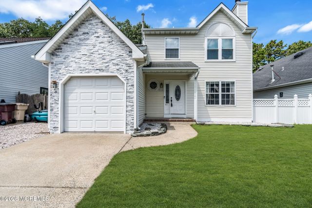 35 Sunnydale Drive, Bayville, NJ 08721