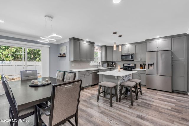 35 Sunnydale Drive, Bayville, NJ 08721