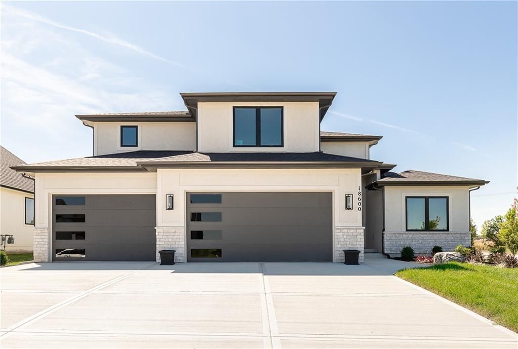 18601 Ironwood Street, Overland Park, KS 66085