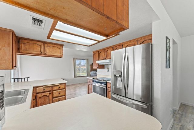 3218 Las Quintas Way, Marysville, CA 95901